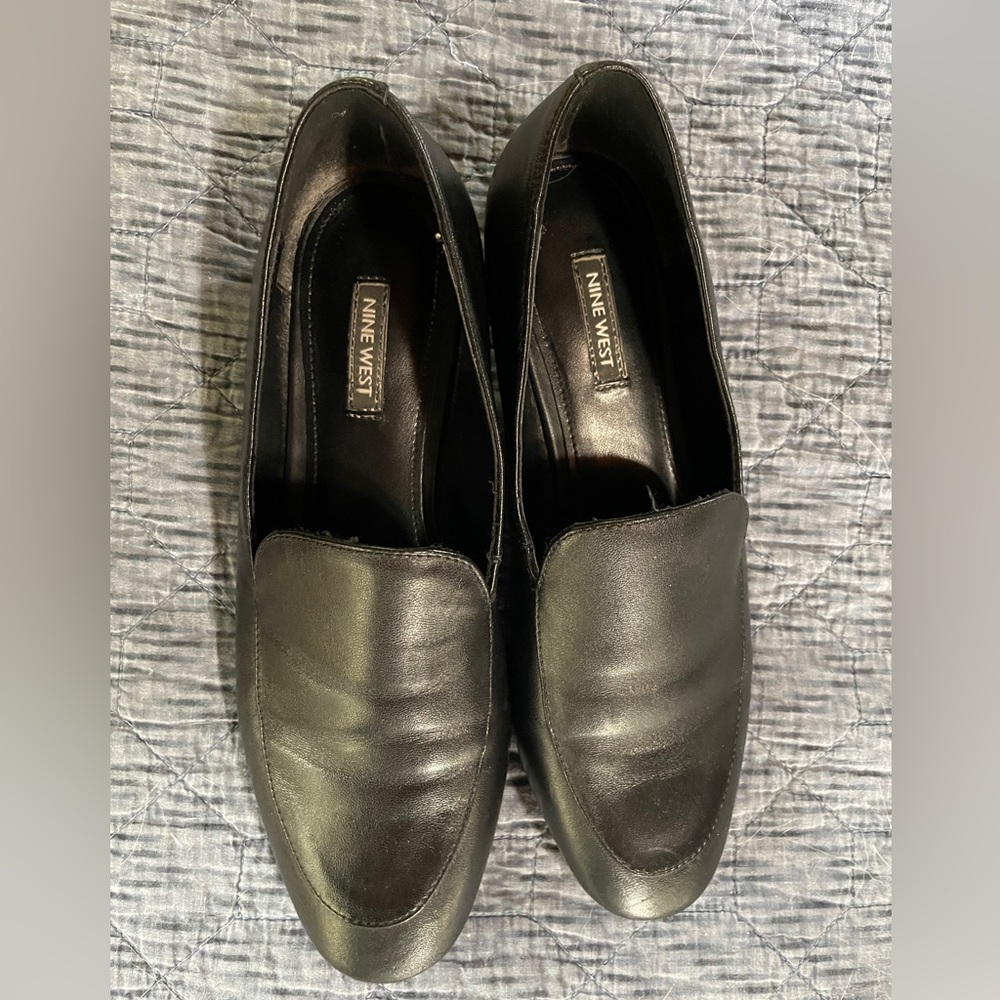 Nine West black leather flats size 8.5